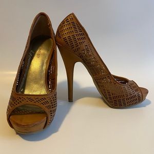 Nine West peep toe heels size 7.5